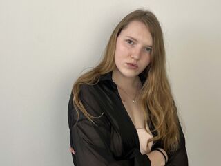 girl chatroom MadalineMosman