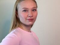 cam girl masturbating with dildo MarkitaSabeiha