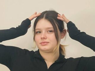 closeup cam MauritaRoberge