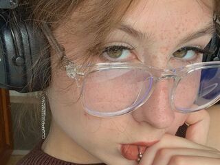 cam slut chat room MayaYam