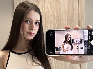 fingering webcamgirl MelissaMelis