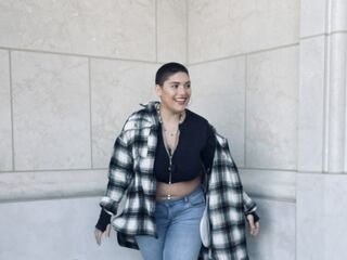 camgirl shaving pussy MercedesGreen