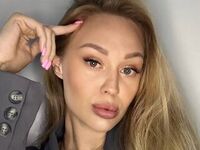 camgirl masturbating with vibrator MiaGracey