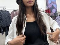 erotic webcam picture NainaSingh