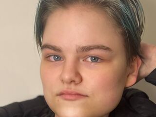 hot web cam show NilaPerine