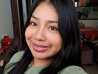 beautiful webcam girl NoaBaker