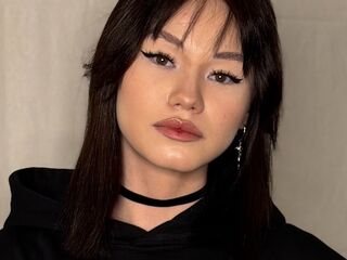 topless cam girl OmegaMccarty