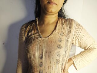 cam show RubbynaKhan