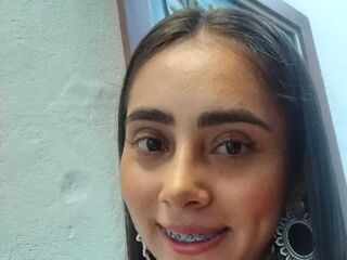 camwhore masturbating with dildo ScarlettMiller