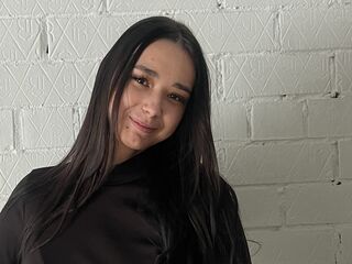 closeup web cam SenaidaHakes