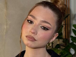 nude webcamgirl pic SeyolaHilgerst