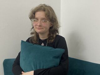 camgirl SherylBloom