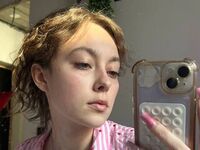 naked cam chat ThuyThorstad