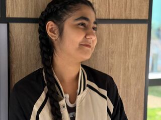 camgirl masturbating with dildo YukoKlapper