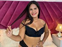 camgirl masturbating with vibrator YulianaRoa